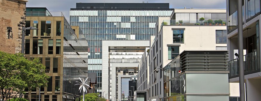 能耗監(jiān)測(cè)系統(tǒng)，能源效率，實(shí)時(shí)監(jiān)測(cè)，能源消耗，技術(shù)解決方案，企業(yè)管理