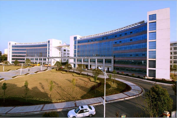 校園能耗監(jiān)測系統(tǒng)硬件結構！