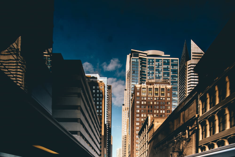 做好碳達(dá)峰必須堅(jiān)持建筑節(jié)能優(yōu)先，低碳轉(zhuǎn)型下建筑節(jié)能具有重要意義！